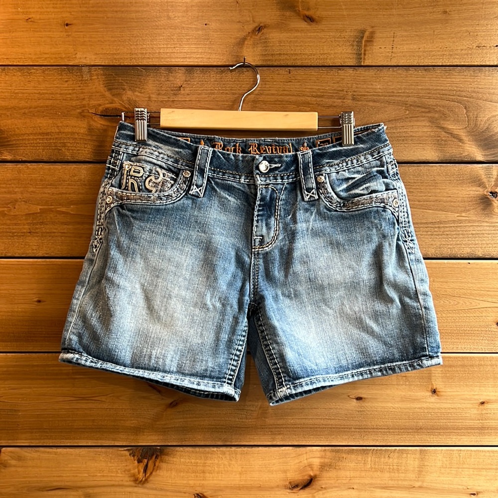 Rock Revival *Faine* Easy Short Size 28 Inseam about 5 1/2 inches
